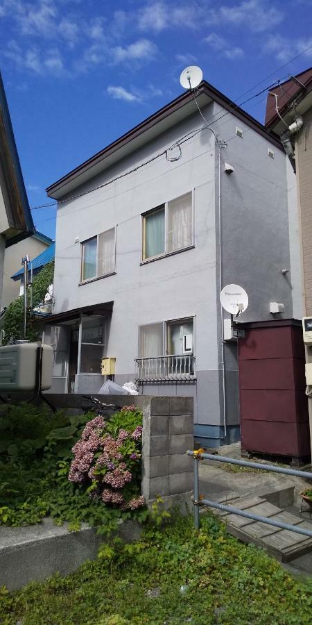 Dormitory L Bed & Breakfast Otaru Exterior photo